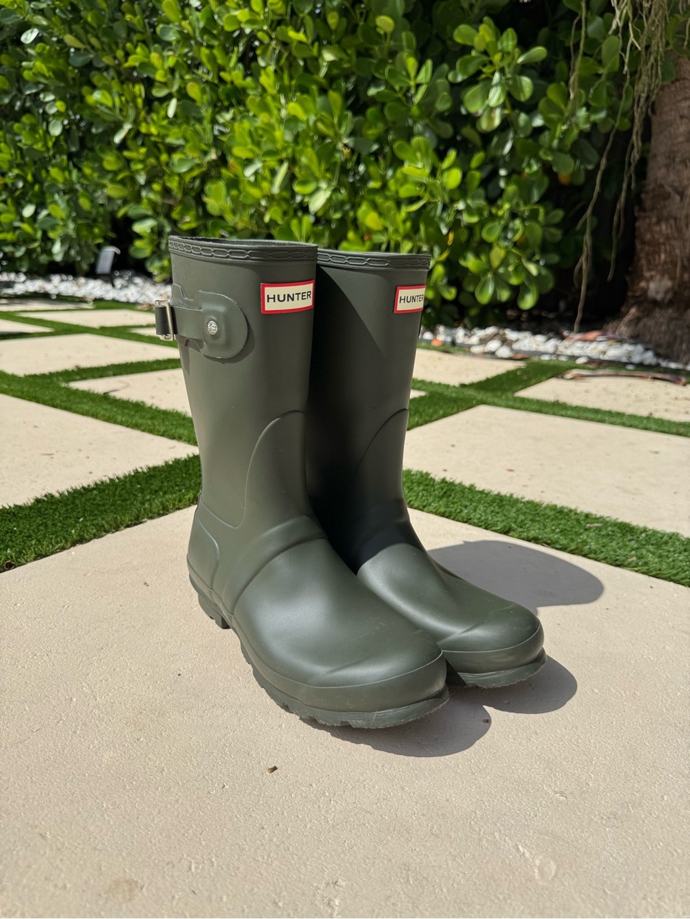Hunter women’s Olive Green Waterproof Rain Boots
